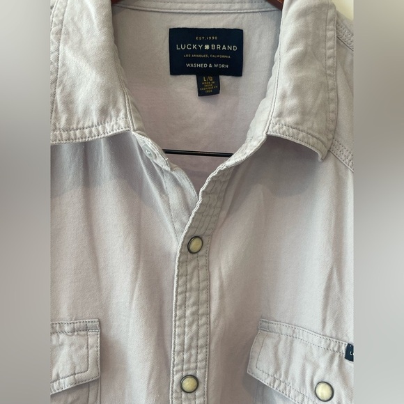 🩶🔥Lucky Brand Men's Light Gray Short Sleeve Shirt size L w/ metal/stone buttons - Picture 5 of 9